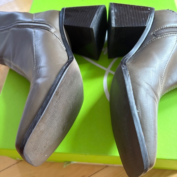Sam Edelman Wells Olive Taupe Ankle Boots - Picture 5 of 9
